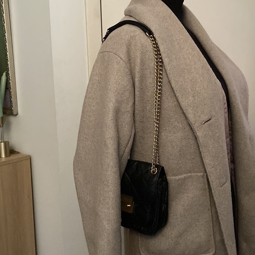 Michael Kors Black Leather Small Quilted Purse Gold Chain Crossbody Sloan Bag - Picture 4 of 15